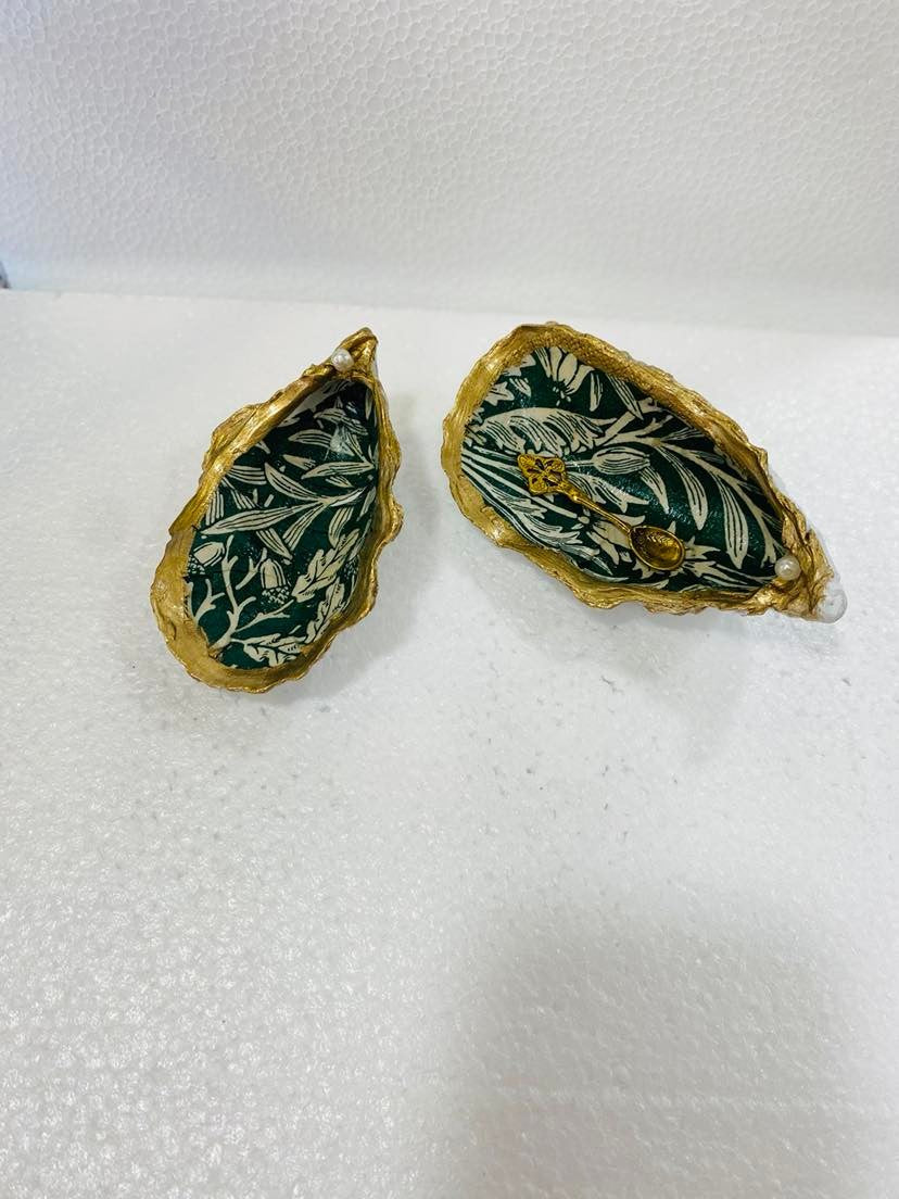 Handmade Oyster shells (Sets)
